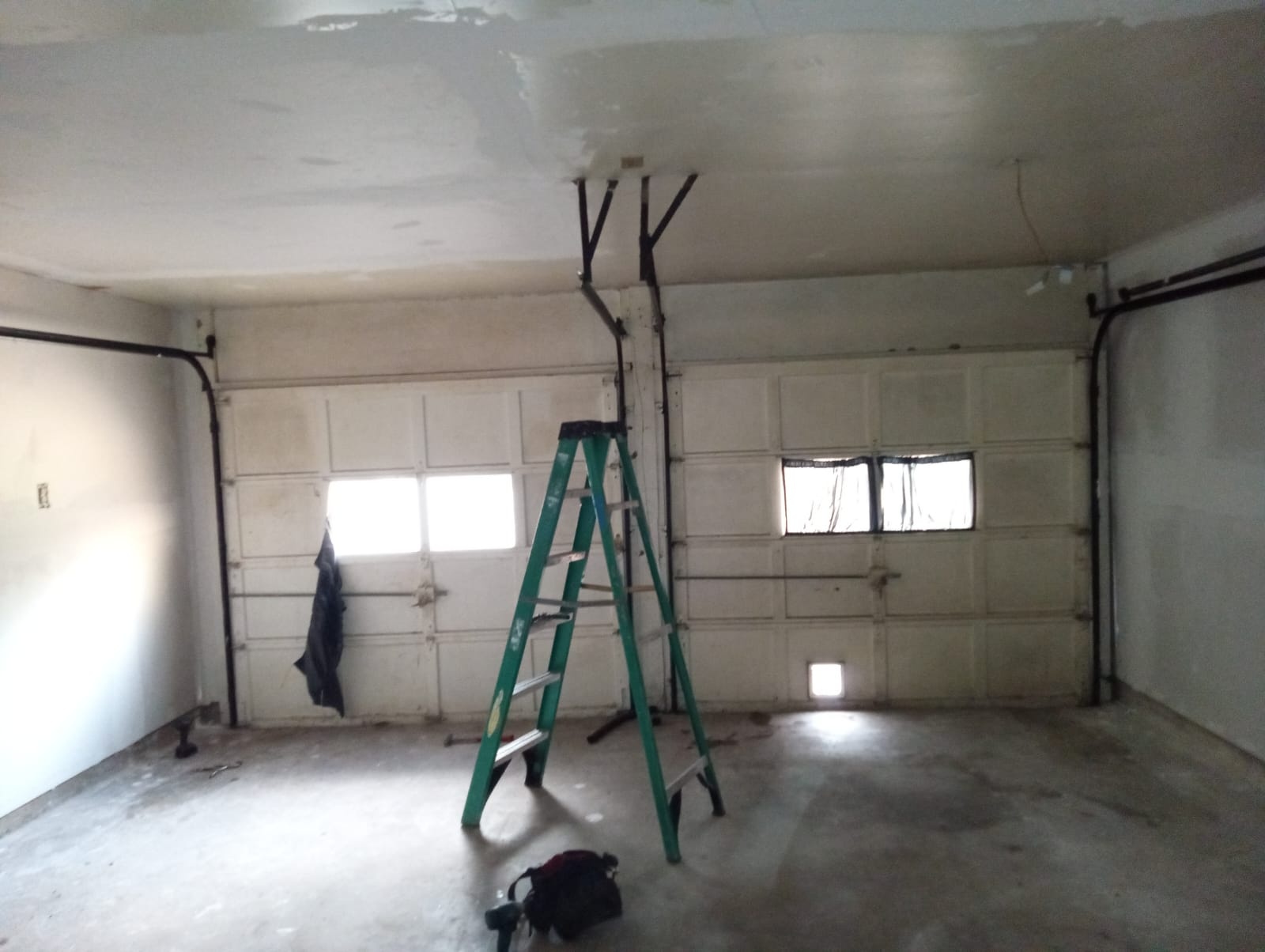 Garage Door Maintenance in Pearland, TX — Lemus Garage Door Services ((281) 906-4783)